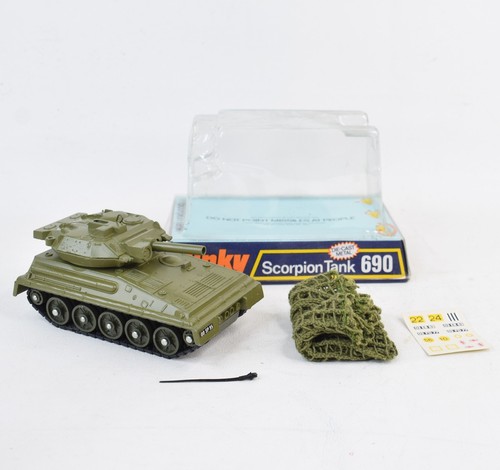 Dinky toys 690 - scorpion, tank