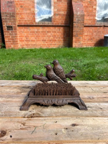 Decorative cast iron bird - iron,