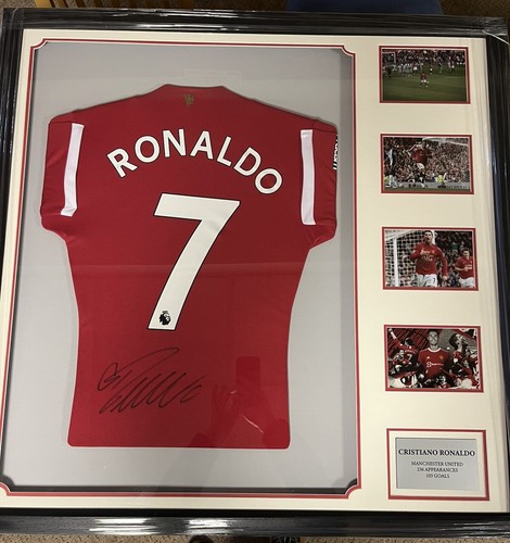 Ronaldo hand signed - , united