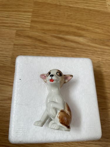 Wade pottery chihuahua dog - pottery:chihuahua,