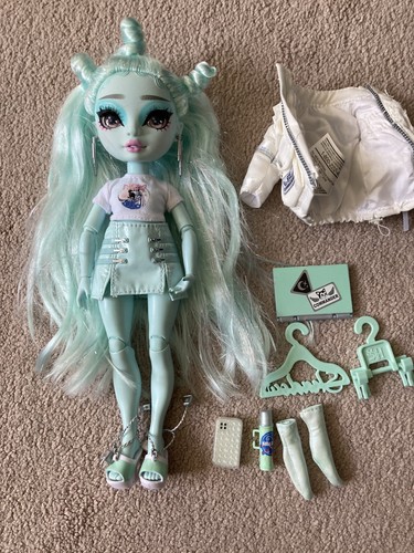 Shadow high doll - high,