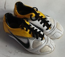 YOUTH NIKE CTR360 LIBRETTO II