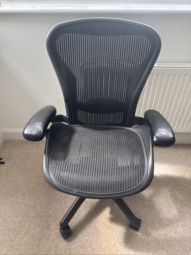 Herman miller aeron size - aeron,
