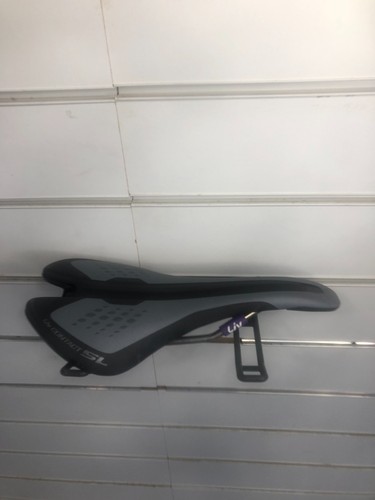 New giant liv contact - new,