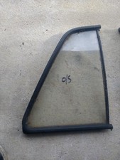 VW MK2 GOLF GTI 1.8 8V 5DR REAR O/S QUARTER WINDOW+RUBBER