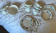 17 Piece Vintage Colclough Linden Teaset