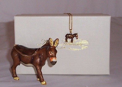 Hidden treasures donkey - -,