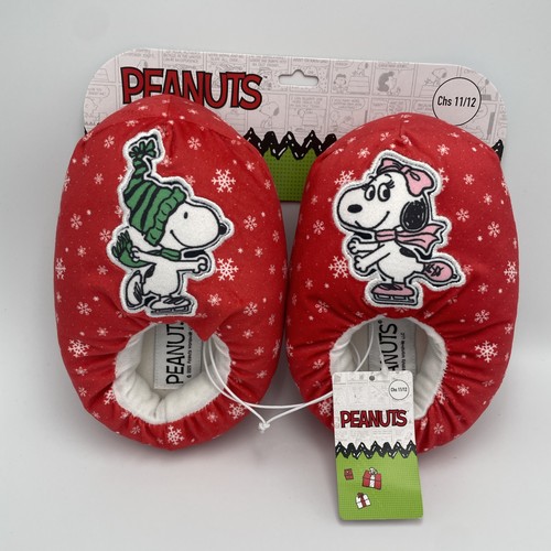 Peanuts snoopy slippers - snoopy,