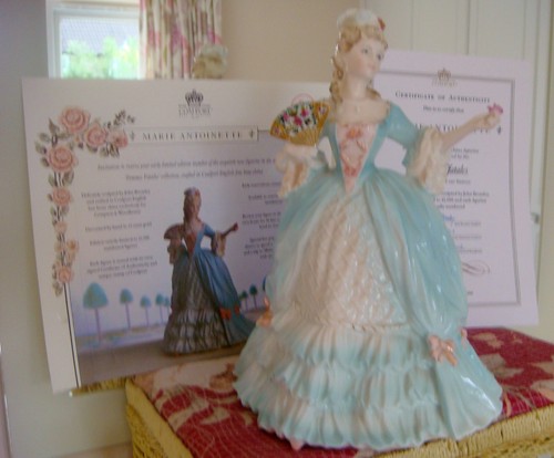 Coalport figure marie - l/e-coalport, figure-marie