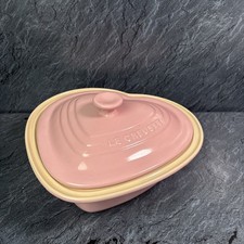 Le Creuset Heart shaped Ceramic Casserole Dish in rare chiffon? Pink 2.4L 2.5qt 