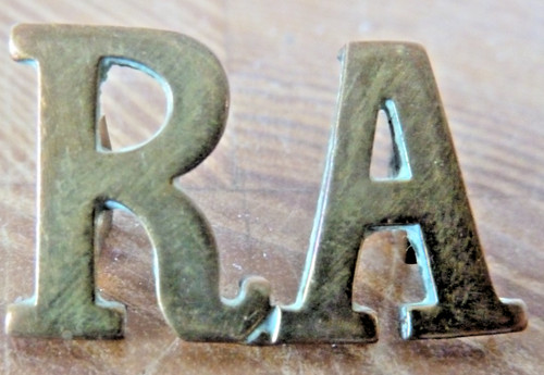 Brass shoulder badge royal - 2,