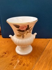 Wedgwood Hathaway Rose Urn /