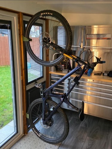 Mounting bike vertical - bike,