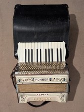 Hohner Student 2 "Alpina" 12 Bass Accordion German Made White 2 Choir