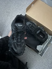 TRIPPLE BLACK BALENCIAGA UK 9