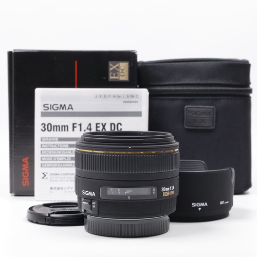 Sigma 30mm dc - 30mm, hsm