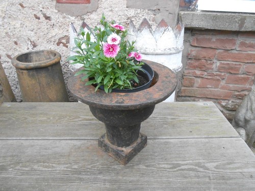 Vintage upcycled cast iron - cast,