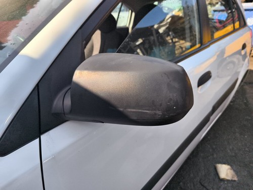 Kia rio 2005 - kia, mirror