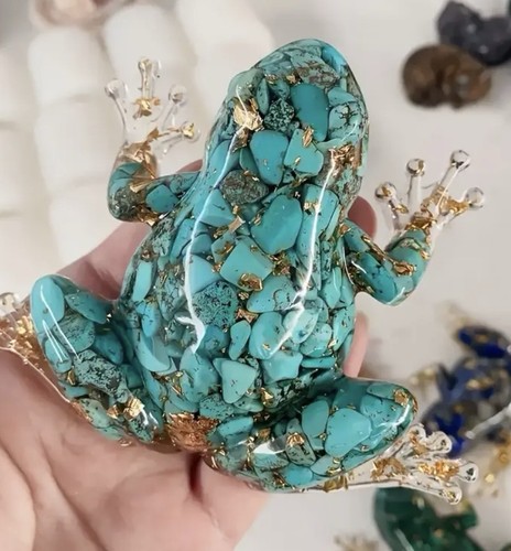 Large decorative frog - a,