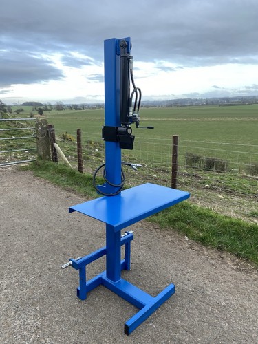 Hydraulic log splitter for - log,