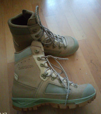 British Army Issue LOWA Elite Desert Assault/Patrol Combat Boot size UK10