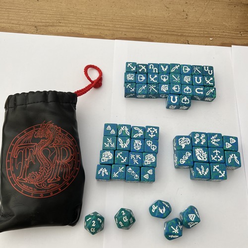 Tsr vintage 1990s dragon dice - tsr,
