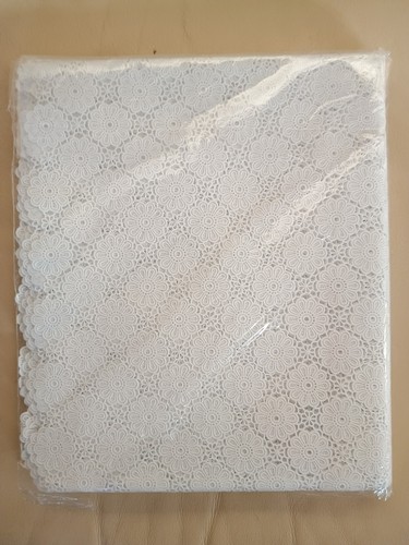 White vinyl lace effect - white,