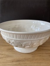 HARTLEY GREENS LEEDS EMBOSSED BOWL 02304 CREAMWARE FOOTED BOWL Vintage Stamp