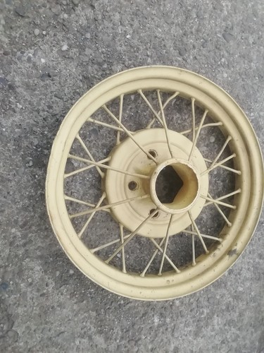 Ford model buckled wheel - ford,