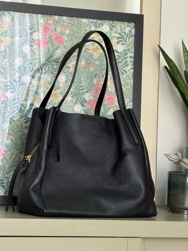 Gorgeous black leather tote