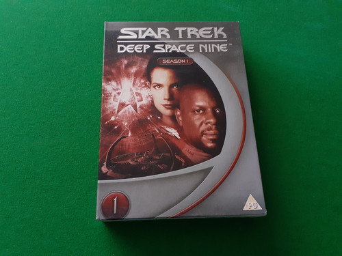 Star trek deep space - trek, nine