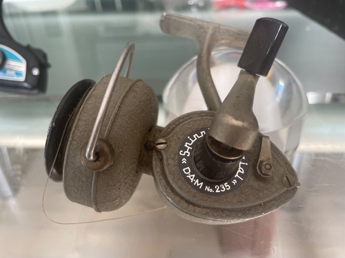 Spinning fishing reels
