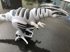 WowWee Walking RoboRaptor Dinosaur Trex White 15” Long 2005 Unboxed