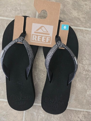 Nwt reef star cushion black - star,