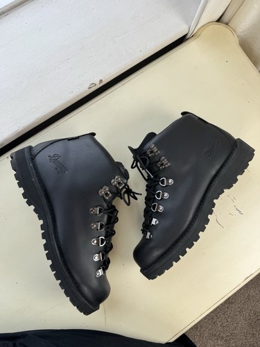Danner mountain light trail - light,