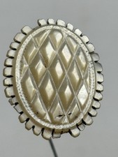 MOTHER OF PEARL  VINTAGE /ANTIQUE HAT PIN   ( A234)
