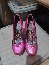 Iron Fist Women's Pink Studs