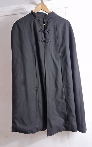 Black cape cloak with frog - cape,
