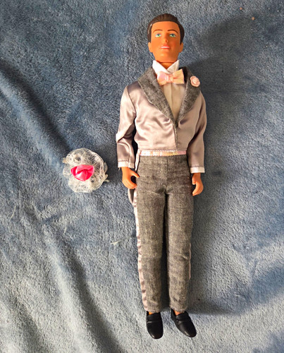 Rare vintage sindy pearly - rare,