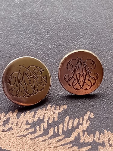 Two royal artillery cypher - royal,