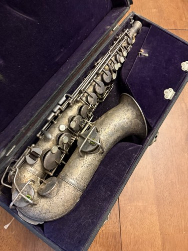 King alto saxophone - king,