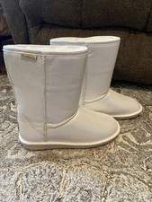 Women’s BearPaw Boots Emma Short New Size 8 Booties Silver Snow Winter Bear Paw