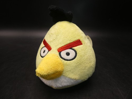 Yellow bird chuck angry birds - yellow,