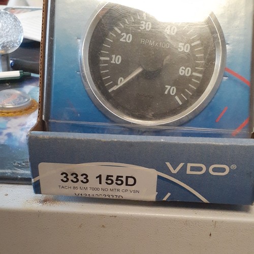 Vdo tach 85mm - tach,