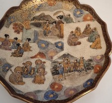 Japanese Satsuma Ware Plate Depicts 5 Scenes Geisha Girls & Men
