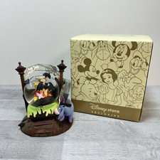 Winnie The Pooh Halloween Snow