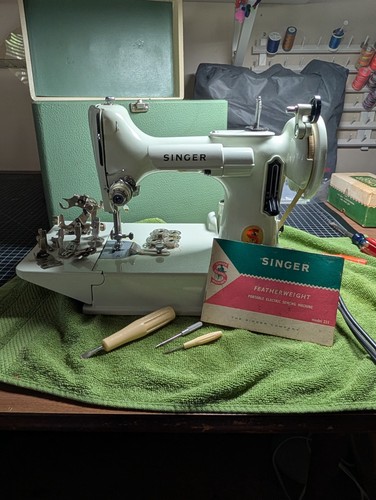 Vintage1964 singer 221k - vintage1964,