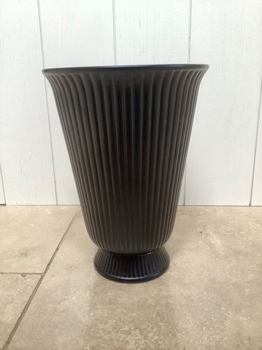 Vtg tall wedgwood - tall,