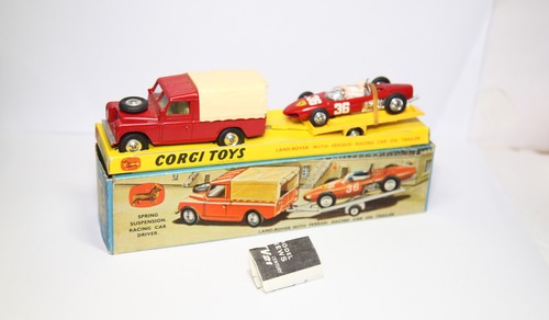 Corgi gift set - land, rover