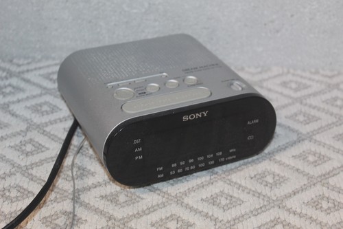 Sony dream machine icf c218 - dream,